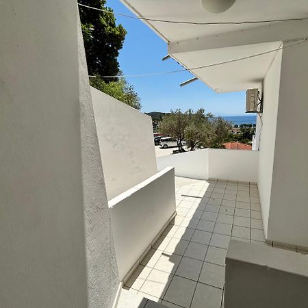 Zorbas Family House Hotel Troulos Exterior foto