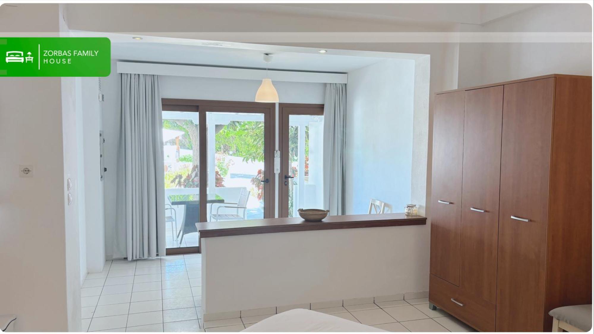 Zorbas Family House Hotel Troulos Exterior foto