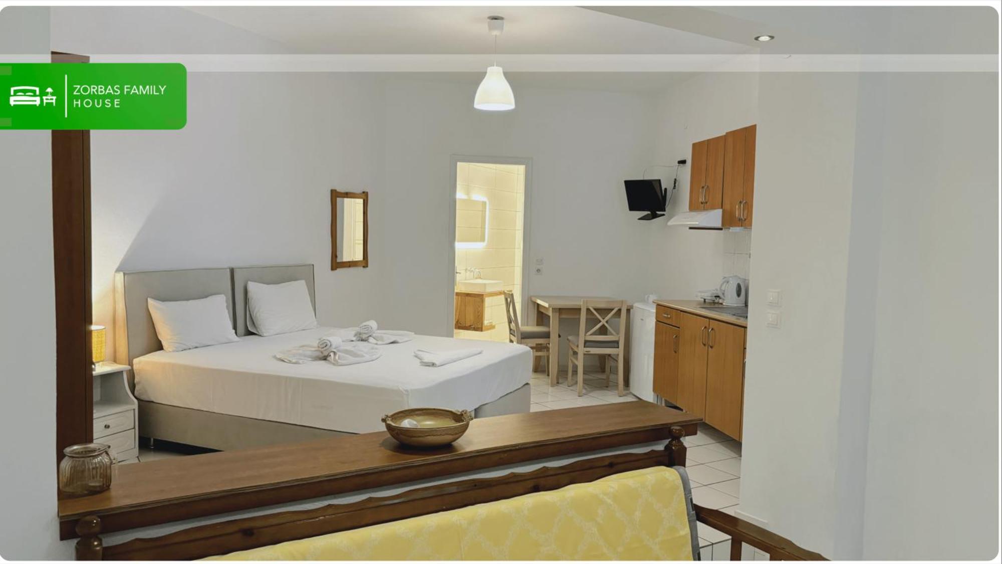 Zorbas Family House Hotel Troulos Exterior foto