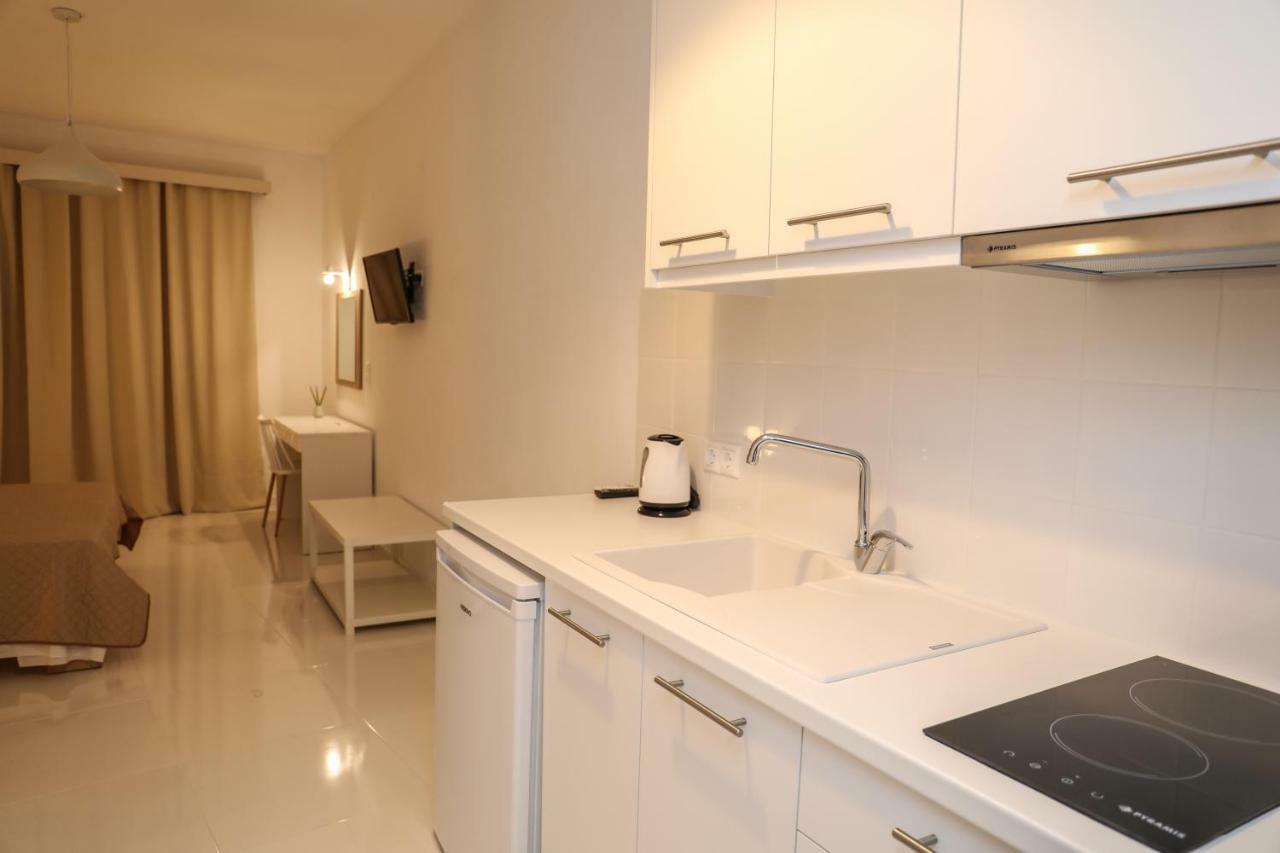 Zorbas Family House Hotel Troulos Exterior foto