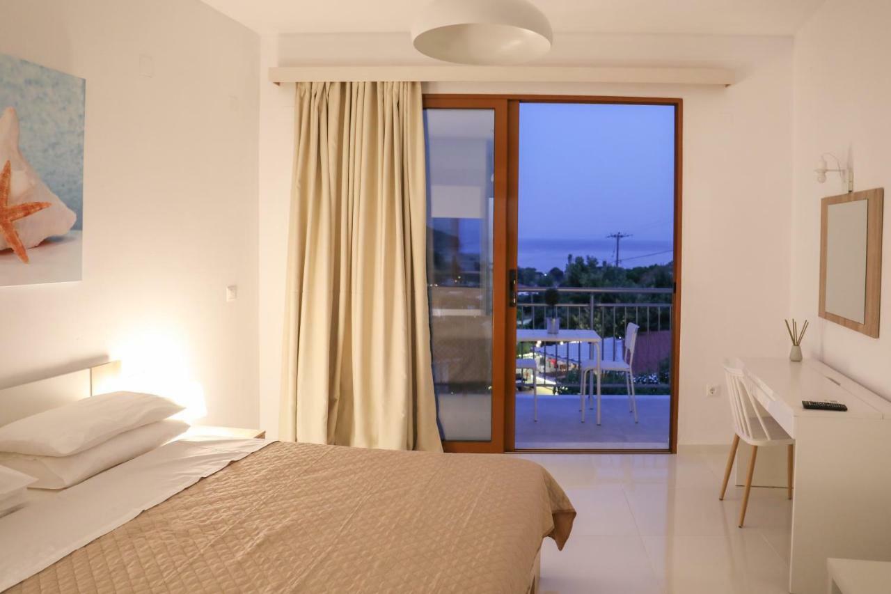 Zorbas Family House Hotel Troulos Exterior foto