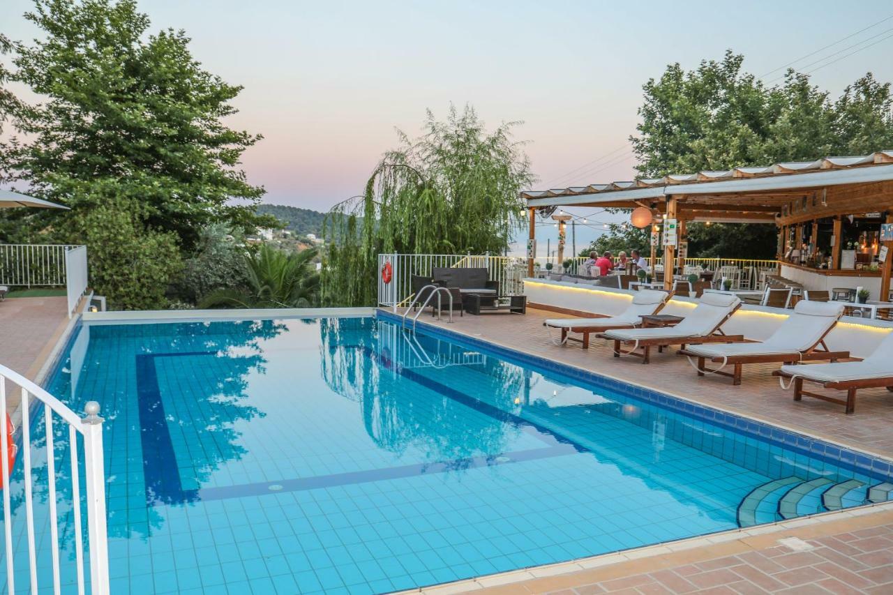 Zorbas Family House Hotel Troulos Exterior foto